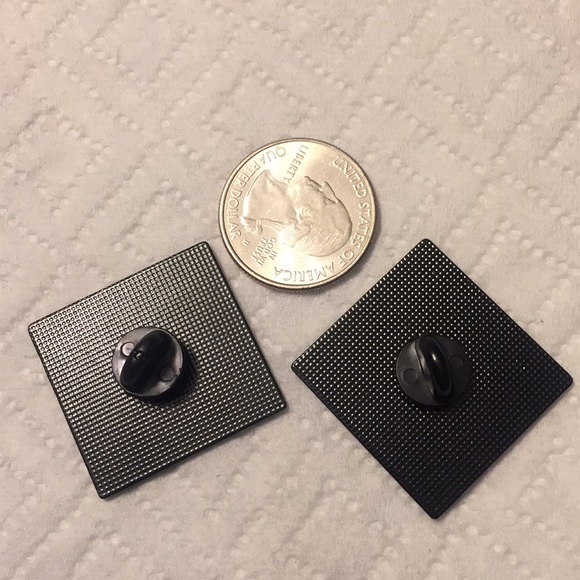 “THIS IS FINE” Dog & Fire PINS choice - Picture 2 of 4